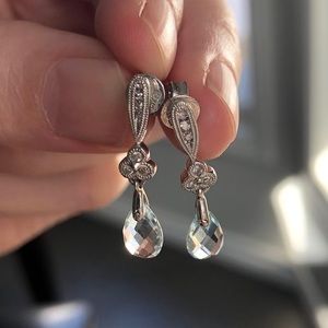 14K white gold light blue topaz (?) earrings